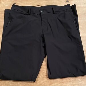 Lululemon Unisex Black Stretchy pants Business Casual Monochrome Minimalist 36